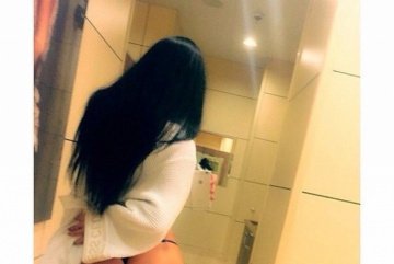 Юля: индивидуалка проститутка Омска